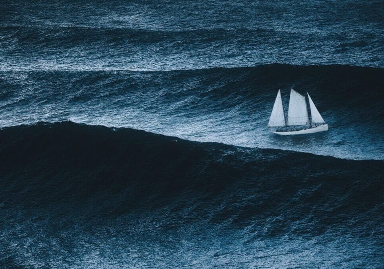 Wie verhalte ich mich beim Sturm auf hoher See?