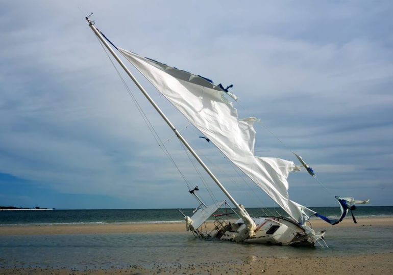 Was sind die Ursachen von Segelunfällen?