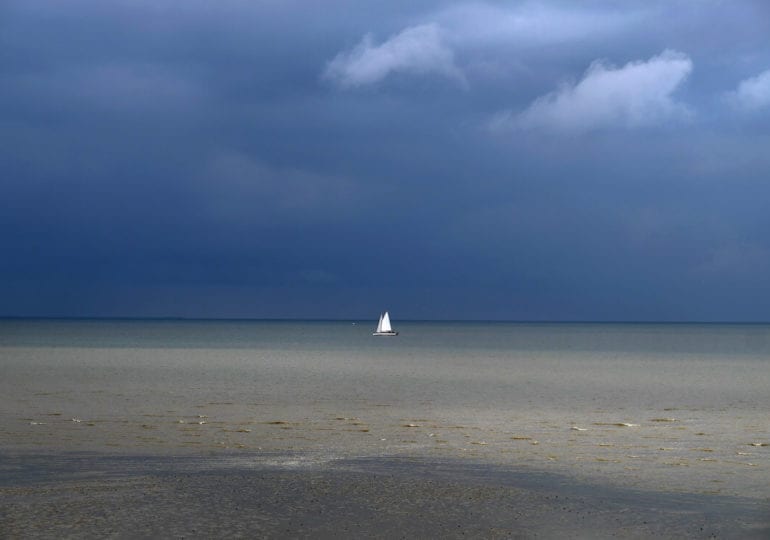 Im Zeichen der Gezeiten: Segeln bei den ostfriesischen Nordseeinseln