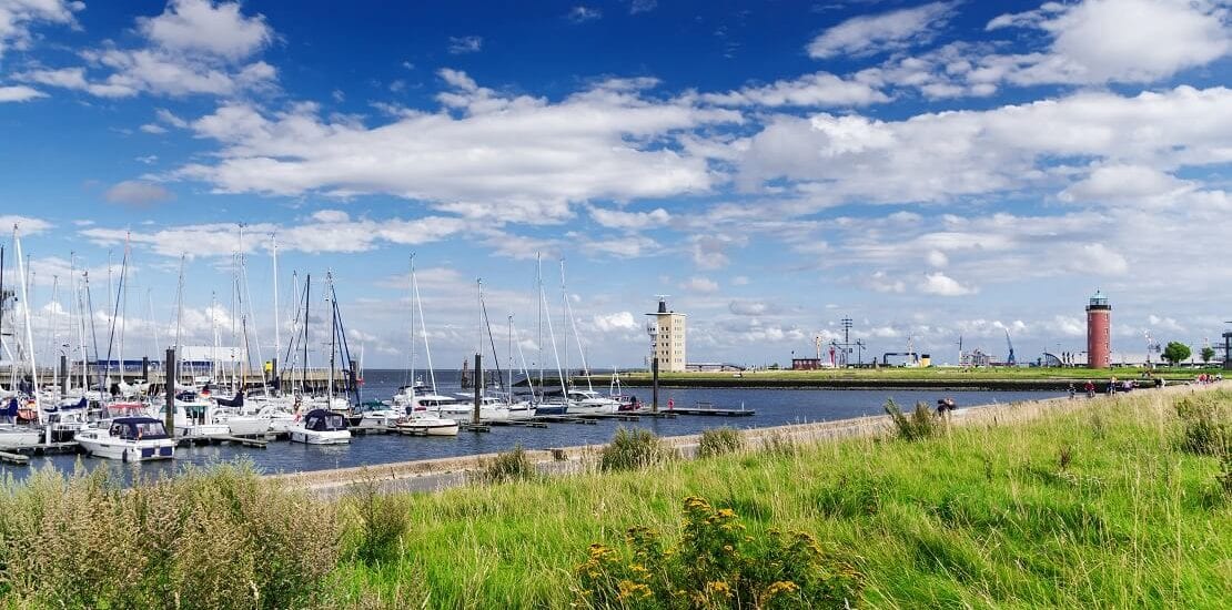 Durch Wind und Wetter segeln bei Cuxhaven