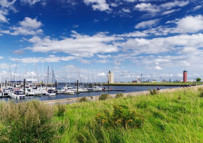 Durch Wind und Wetter segeln bei Cuxhaven