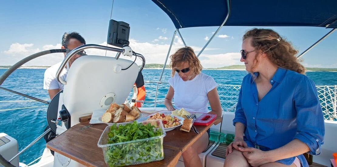 Kochen an Bord: Den Löffel in der Kombüse schwingen