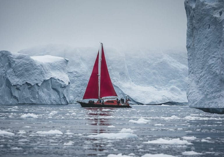 Segeln zwischen Gletschern in Ostgrönland