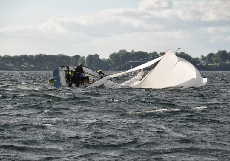 Titelverteidiger kentern beim Trainingsrennen des America’s Cup