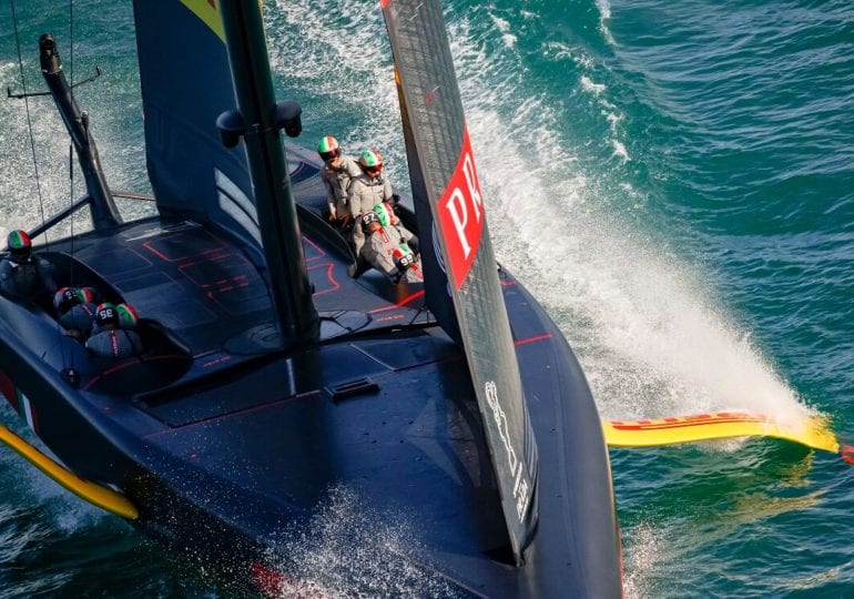 Ein Fest für Taktik-Freunde: Tag 2 des America’s Cup endet wieder unentschieden