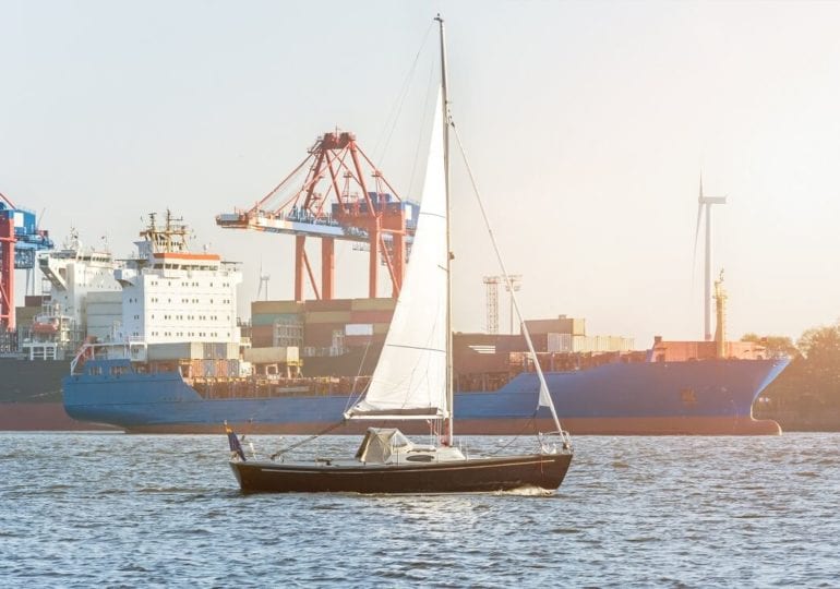 Segeln auf der Elbe heißt „Immer Tide mit“