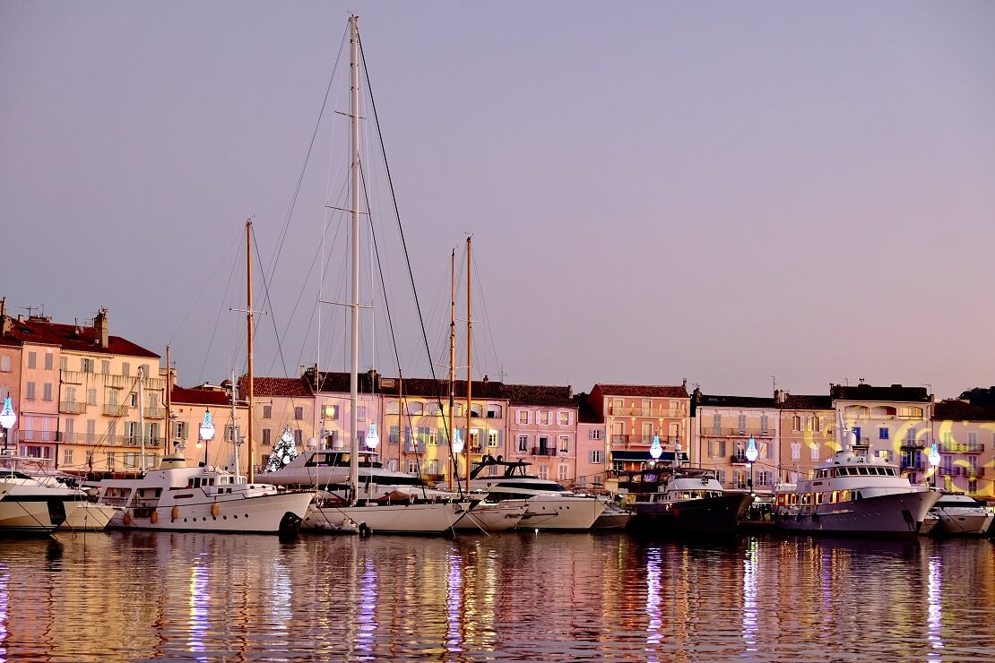 Saint Tropez Hafen im Abendlicht